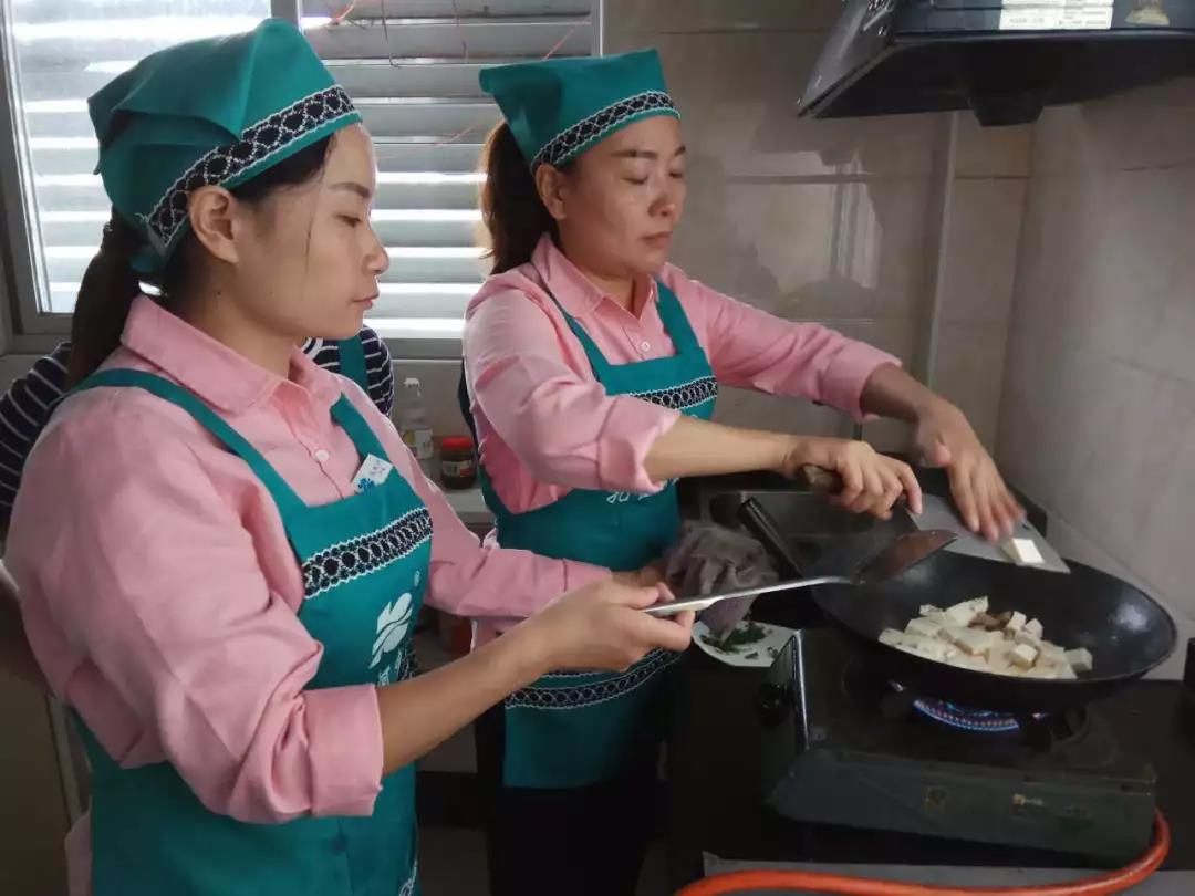 ��֪ͨ��8��20����ɩ��Ӗ(x��n)�_(k��i)�n��������